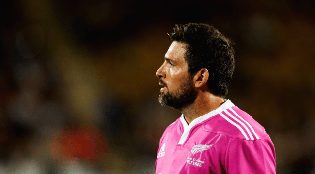 Steve Walsh, meilleur arbitre du monde. Grand respect.